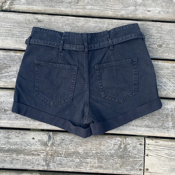 Hollister High Rise Mom Short 3 Inch - Picture 4 of 4
